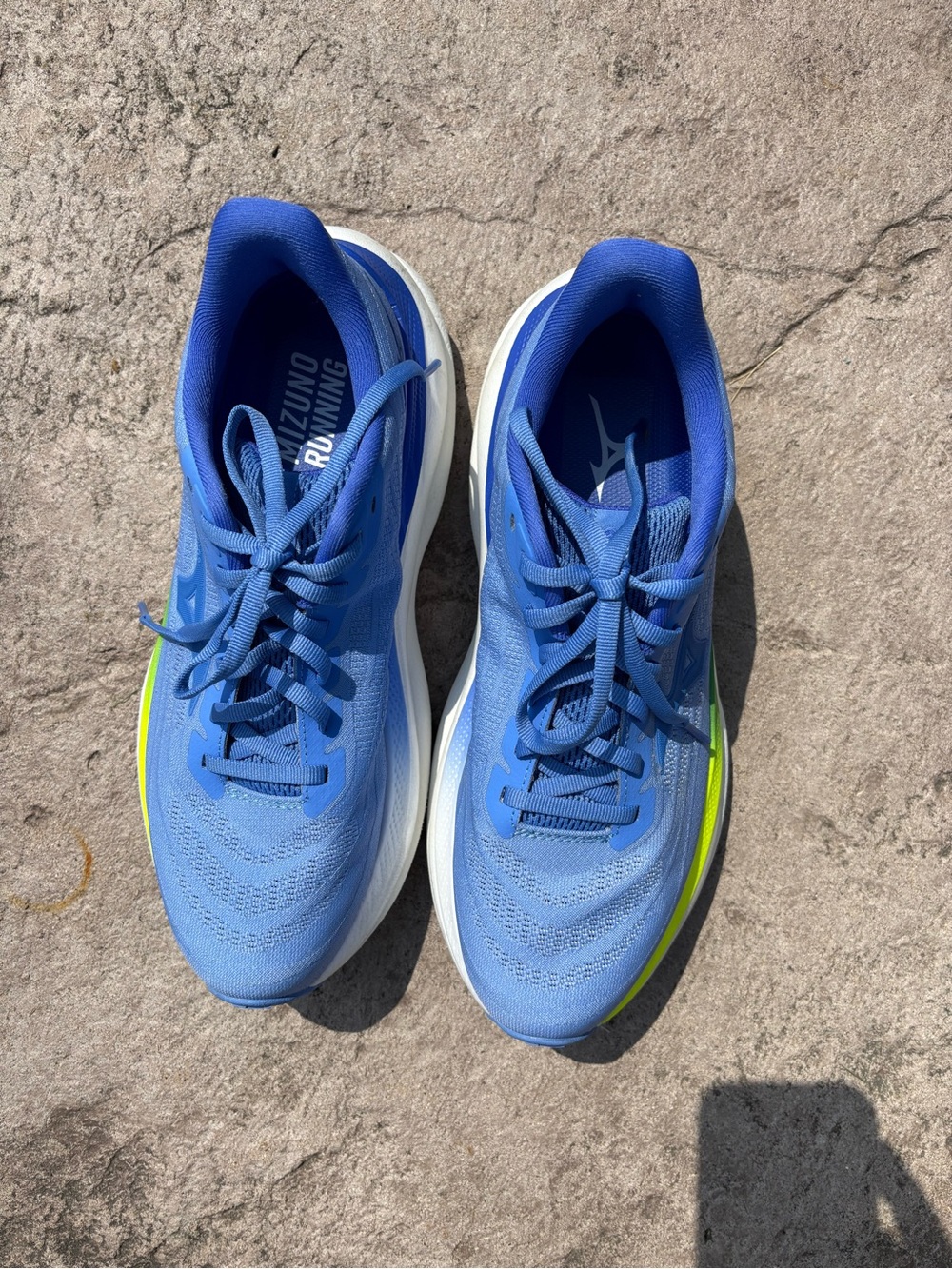 Mizuno wave sky 9  Running Shoes women’s size 10
